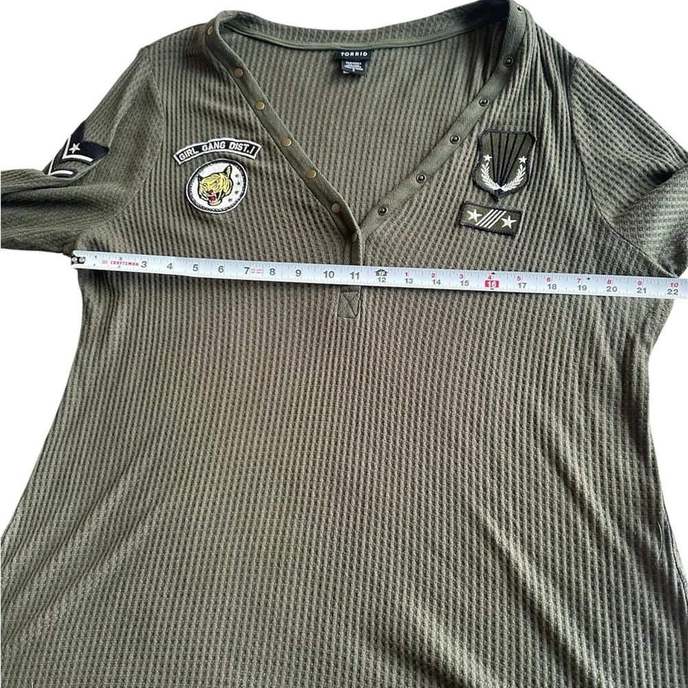 Torrid Green Military Henley Long Sleeve with Girl Gang Dist Patches Shirt SZ 3